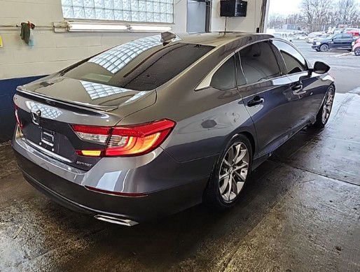 Used 2019 Honda Accord Sport image 3