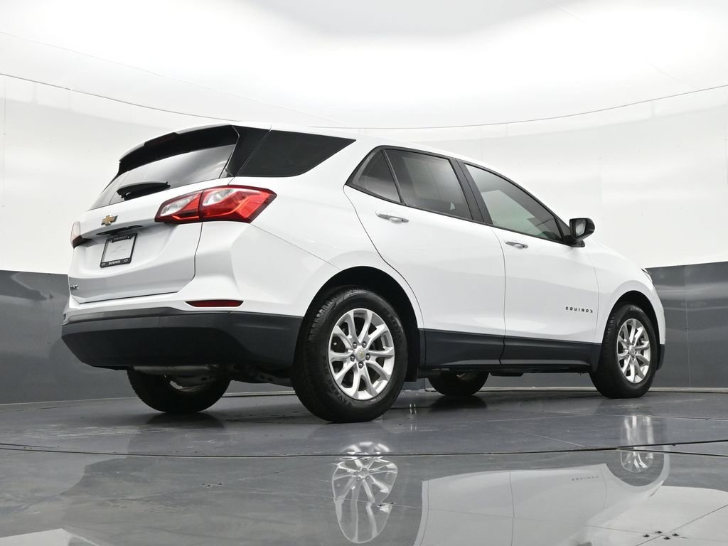 Used 2020 Chevrolet Equinox LS image 33