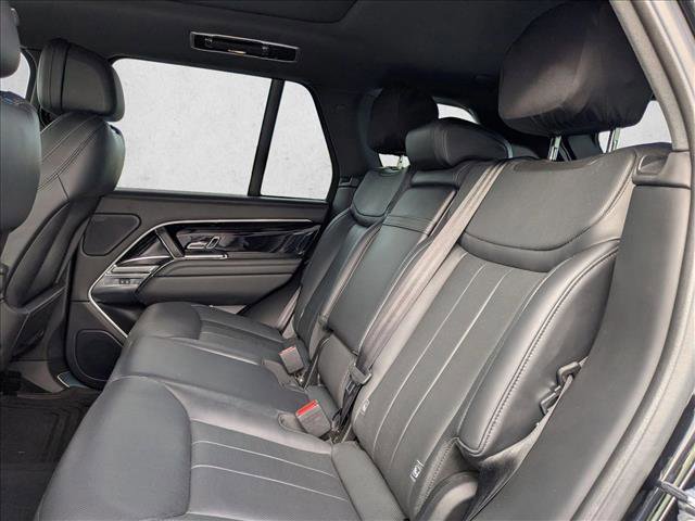 Used 2023 Land Rover Range Rover SE image 15