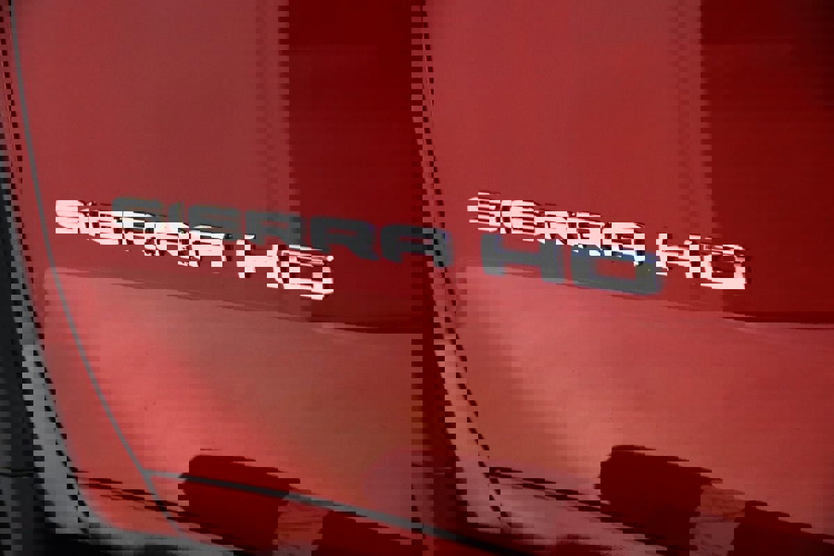 Used 2025 GMC Sierra 3500 SLT w/ SLT Premium Package image 21