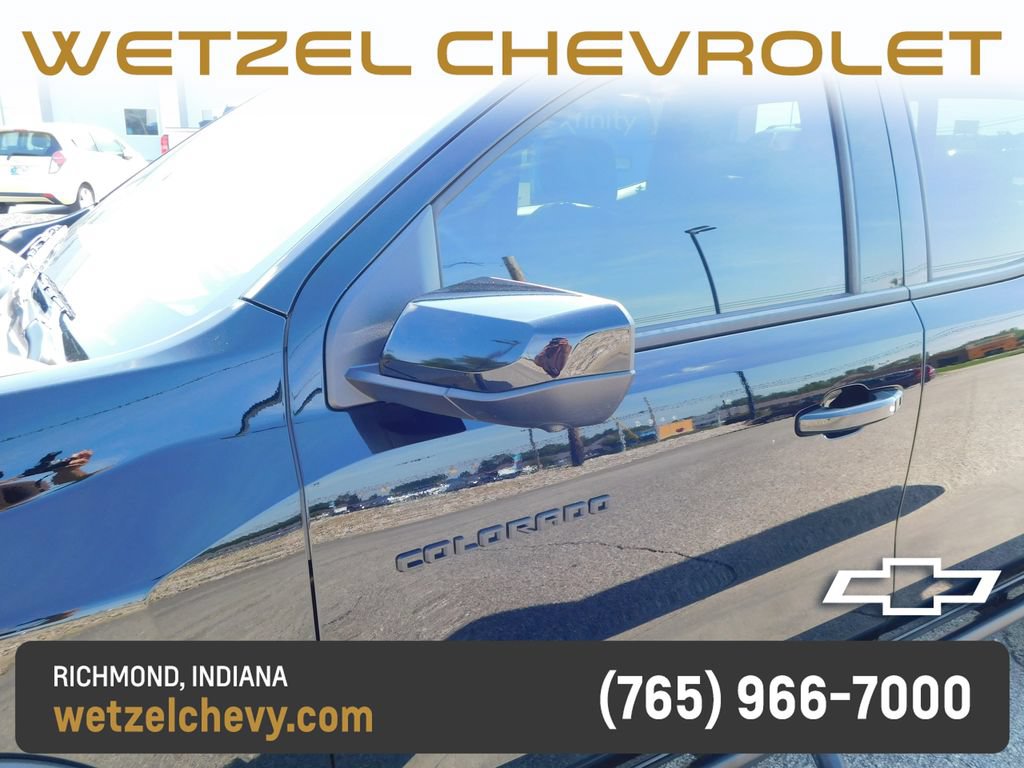 Used 2025 Chevrolet Colorado ZR2 w/ Technology Package AWD/4WD image 13