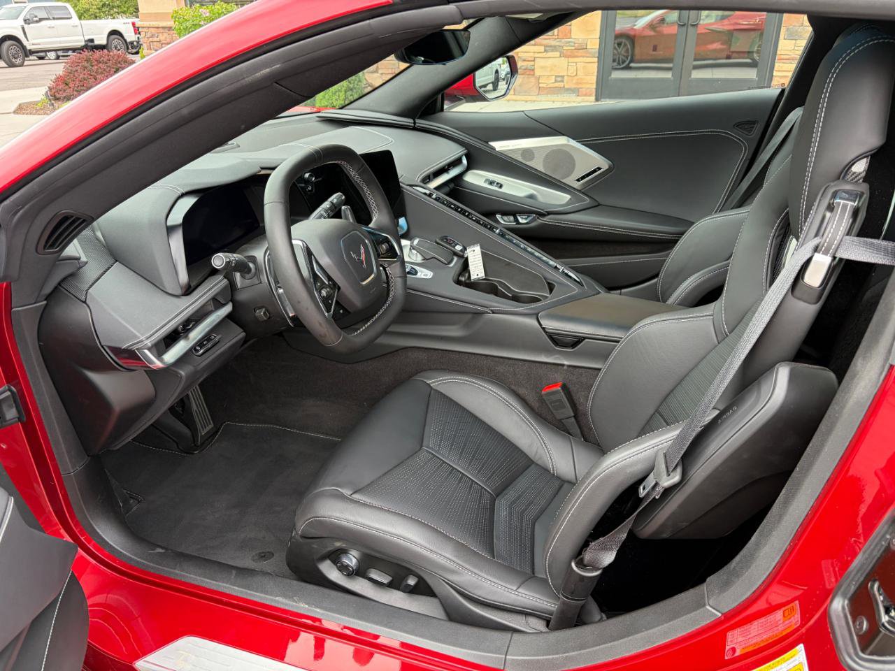 Used 2024 Chevrolet Corvette Stingray Preferred Cpe w/ Z51 Performance Package RWD image 4