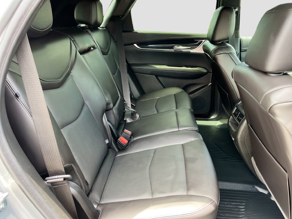 Used 2025 Cadillac XT5 Premium Luxury w/ Technology Package AWD/4WD image 29