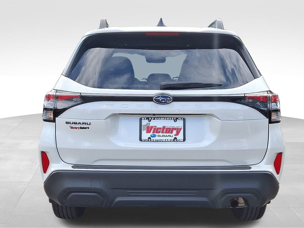 Used 2025 Subaru Forester Premium image 5