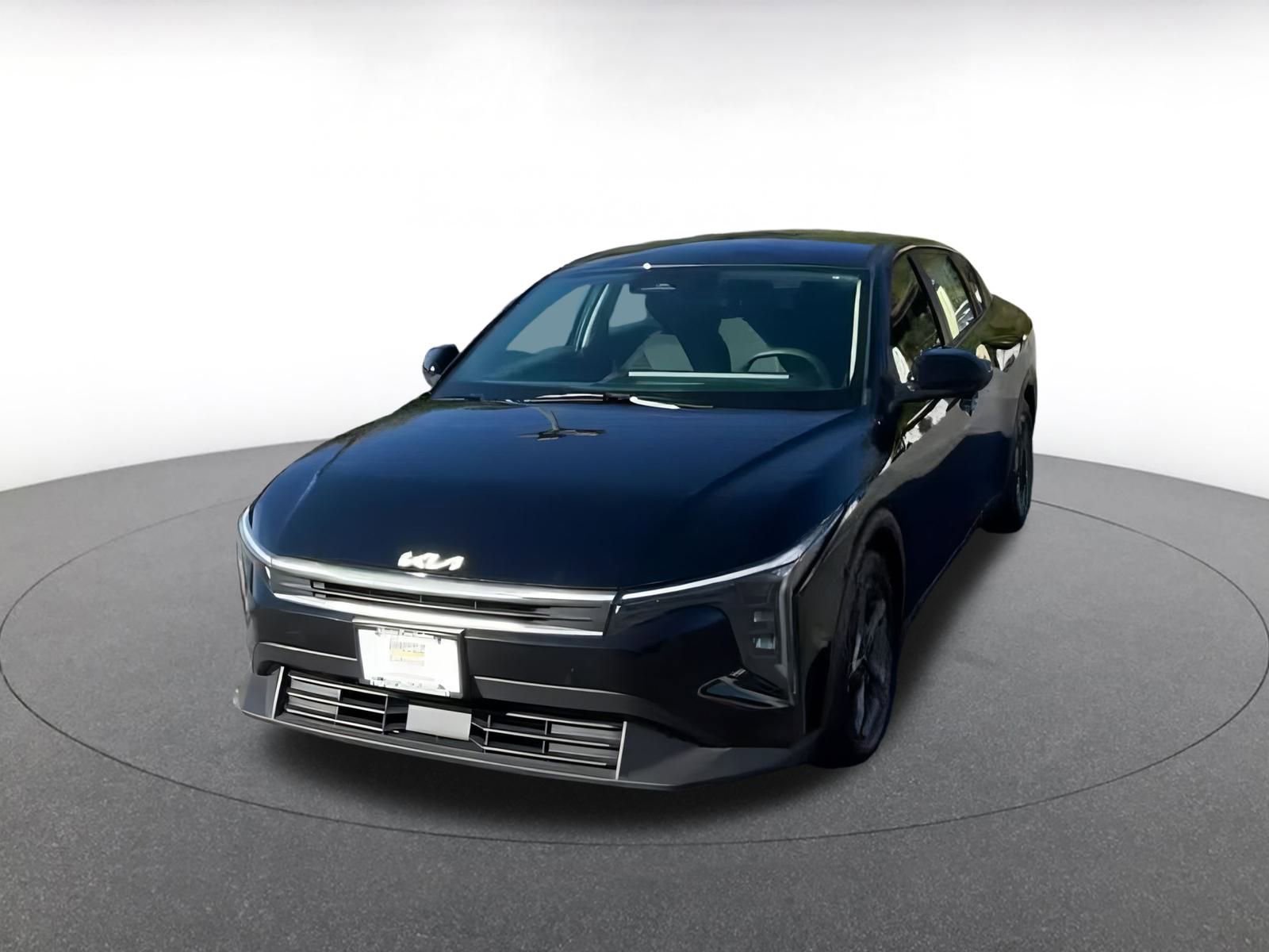 Used 2025 Kia K4 LXS image 7