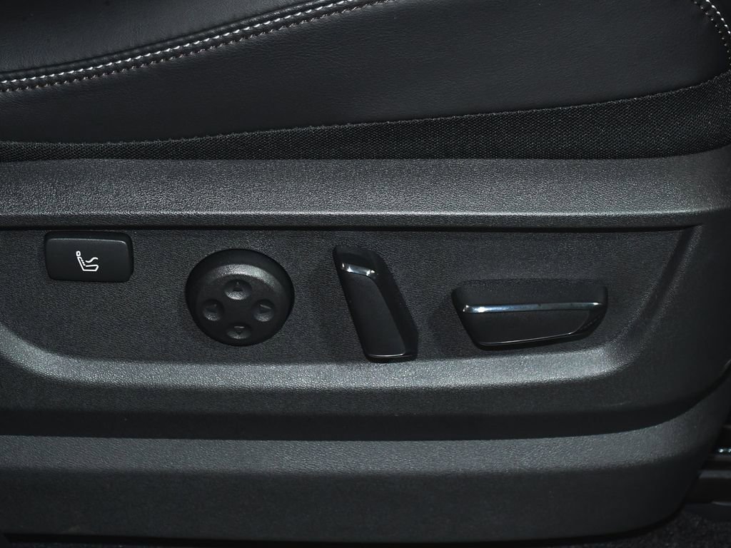 Used 2025 Nissan Armada Platinum Reserve AWD/4WD image 64