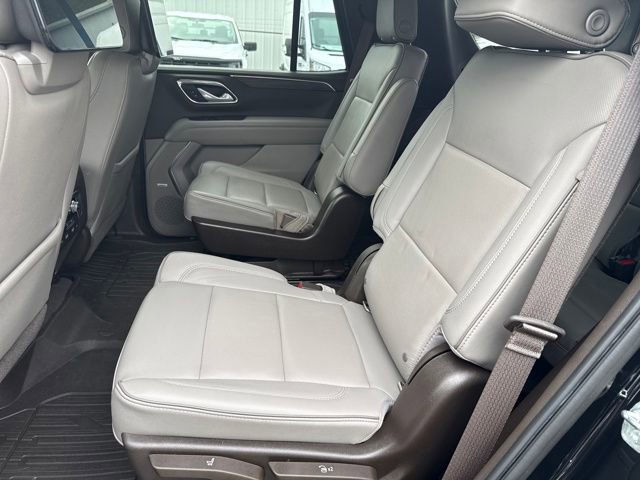 Used 2021 GMC Yukon SLT w/ Rear Media and Nav Package image 17