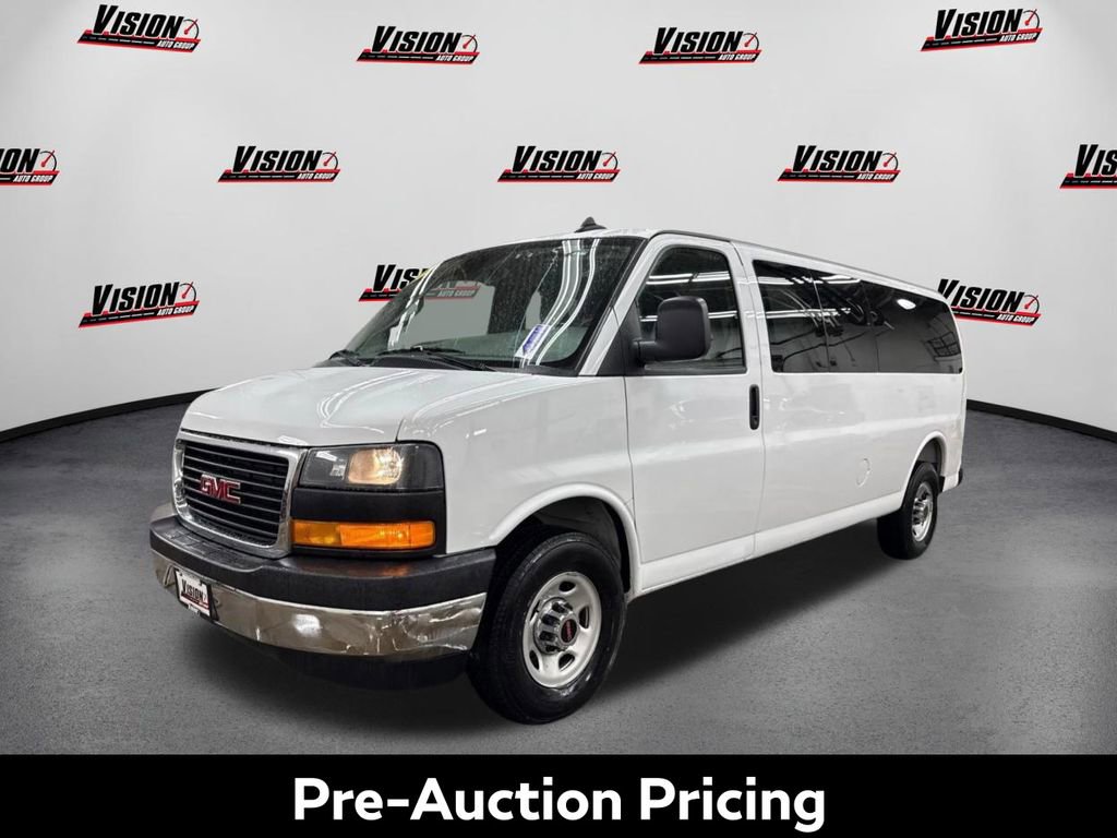 Used 2025 GMC Savana 3500 LT w/ LT Preferred Equipment Group RWD image 1