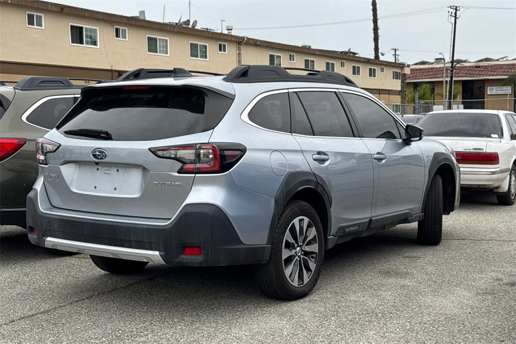 Used 2024 Subaru Outback Limited image 3