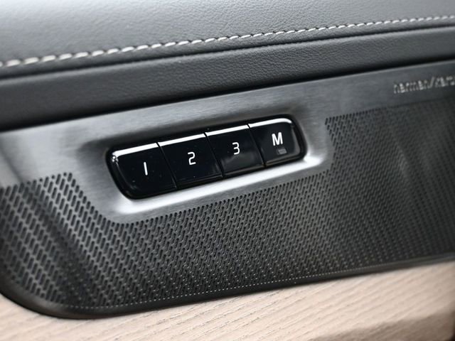 New 2026 Volvo XC90 B6 Plus w/ Protection Package Premier image 30
