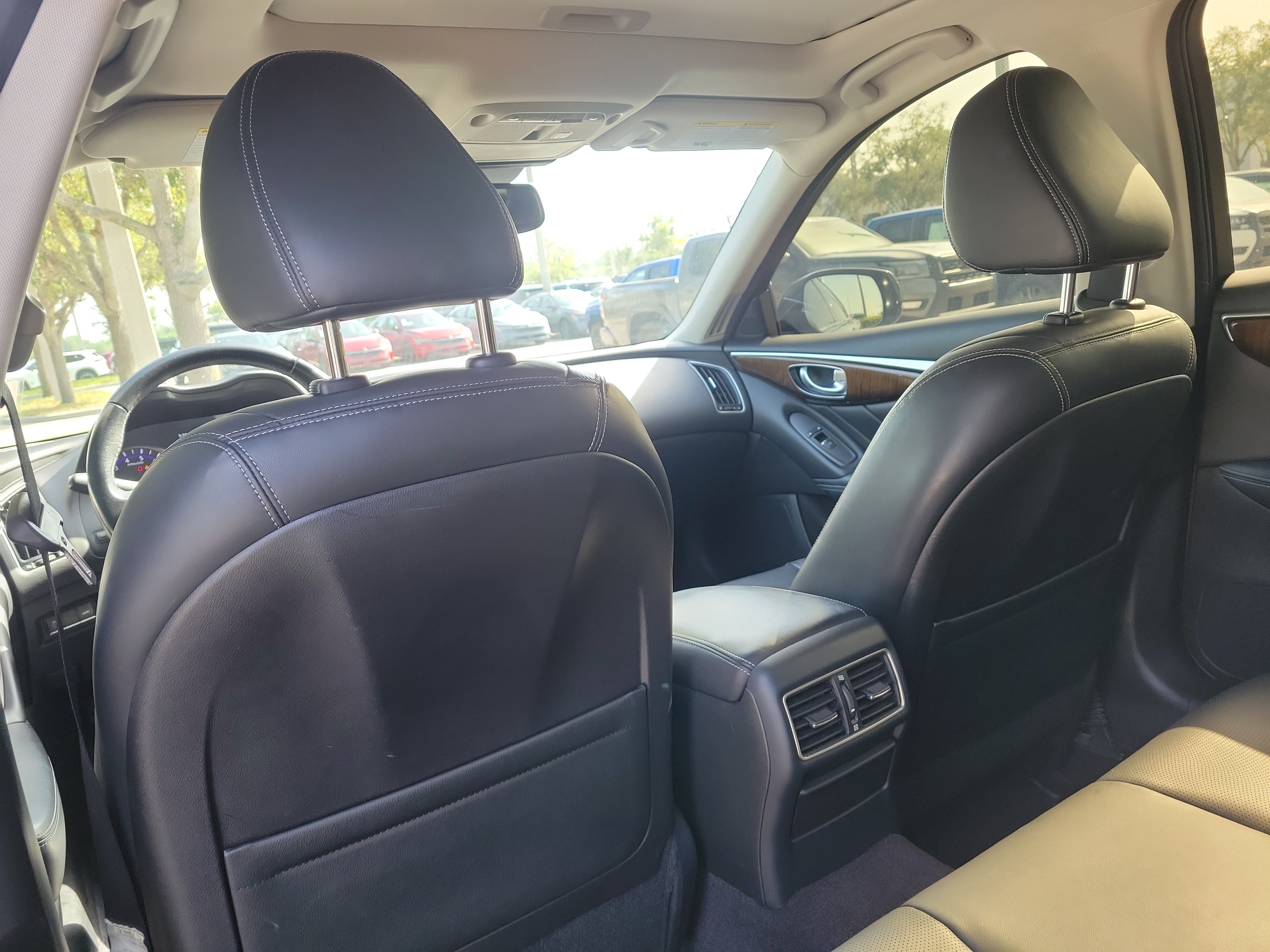 Used 2015 INFINITI Q50 Premium w/ Deluxe Touring Package RWD image 19