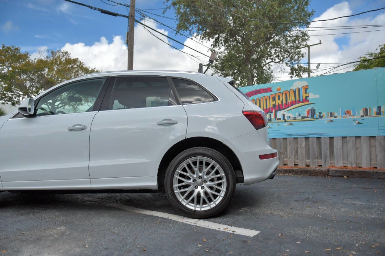 Used 2017 Audi Q5 2.0T Premium Plus w/ Technology Package AWD/4WD image 9