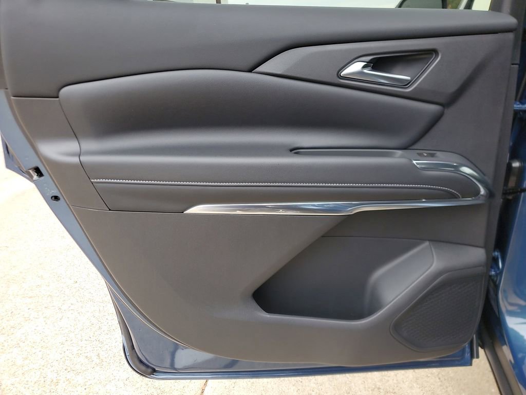 New 2026 Chevrolet Traverse LT w/ Driver Confidence Package image 14