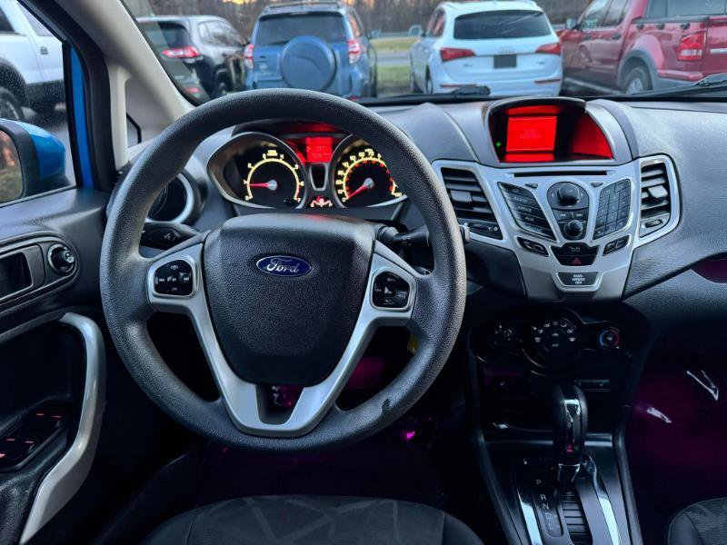 Used 2012 Ford Fiesta SE image 18
