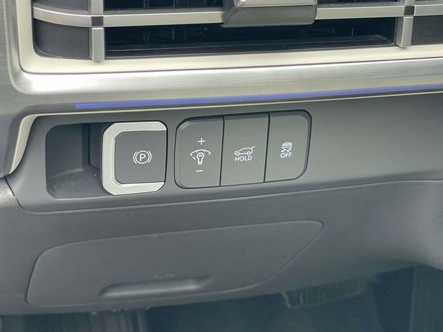 Used 2025 Hyundai Santa Fe Limited image 17