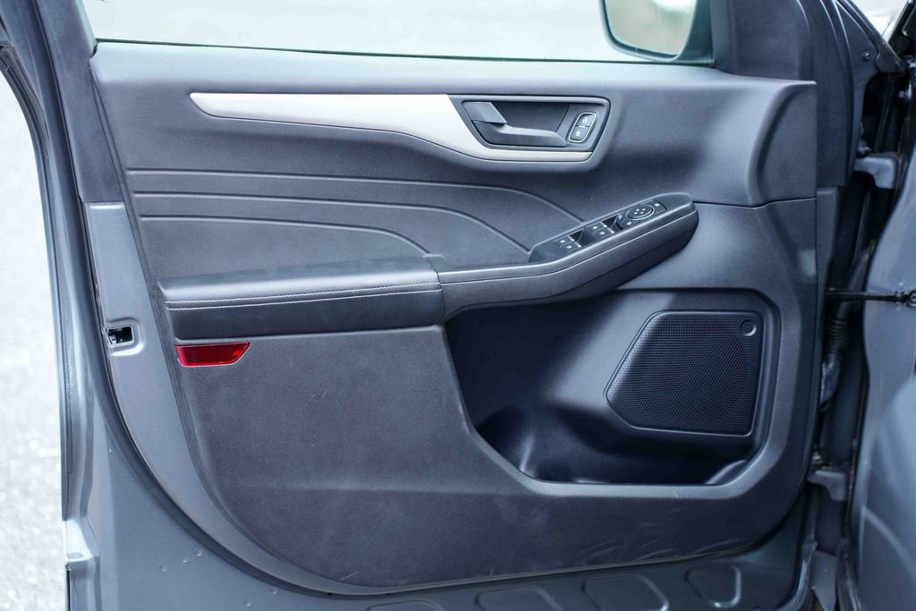 Certified 2022 Ford Escape SE w/ SE Sport Appearance Package image 14