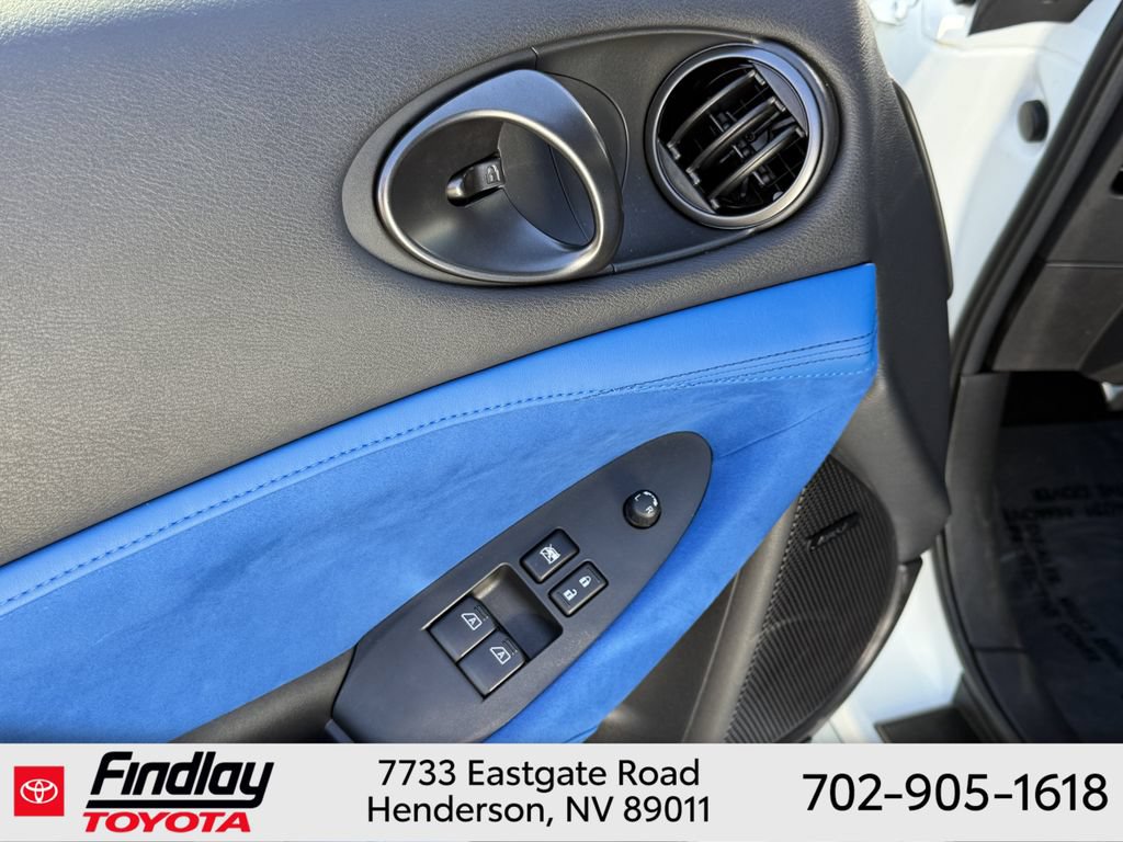 Used 2024 Nissan Z Performance w/ Floor Mat Package RWD image 18