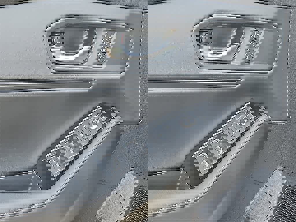 Used 2025 Honda Accord Touring image 11