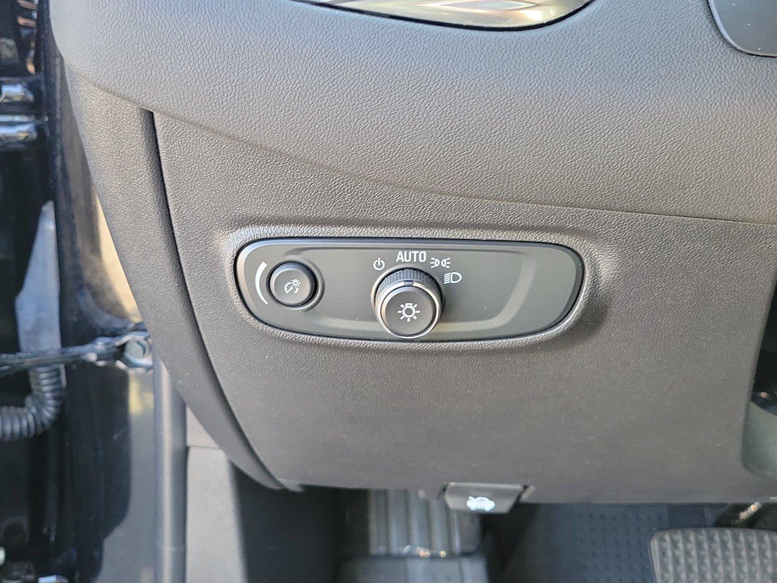 Used 2024 Chevrolet Equinox LT FWD image 21