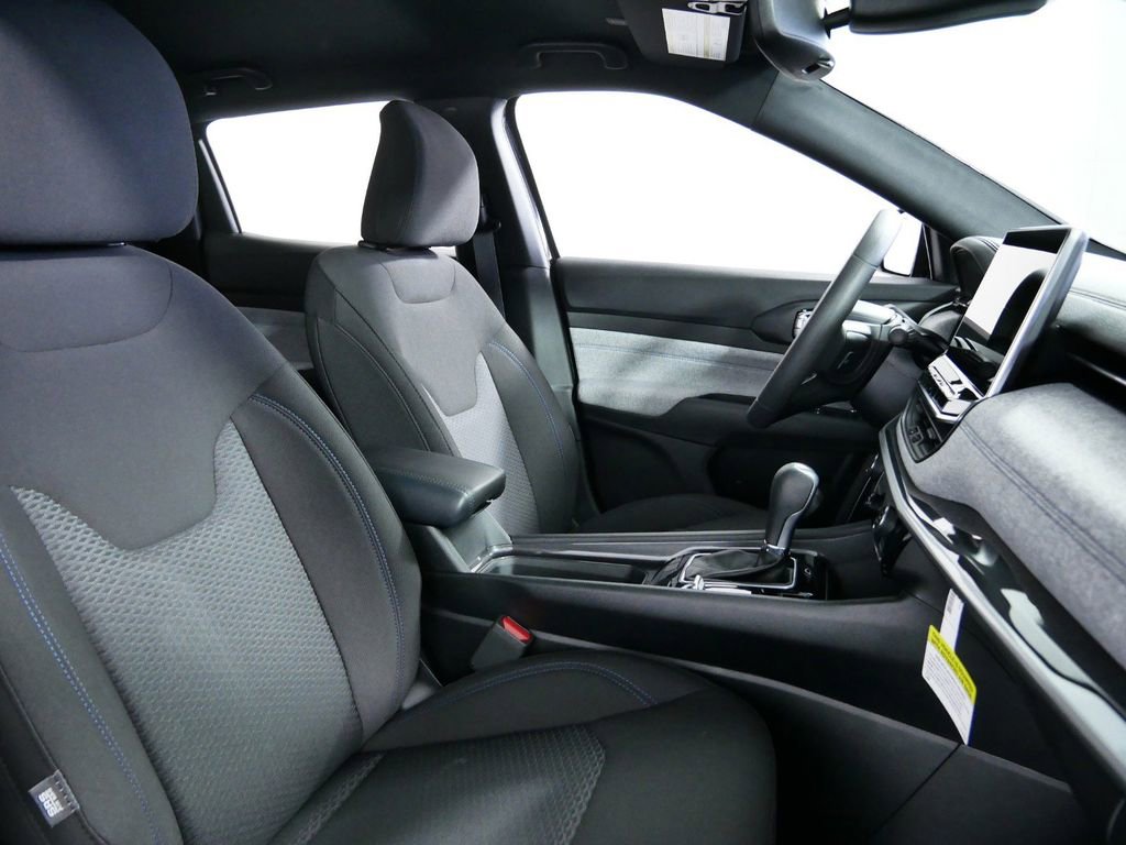 Used 2024 Jeep Compass Sport image 20