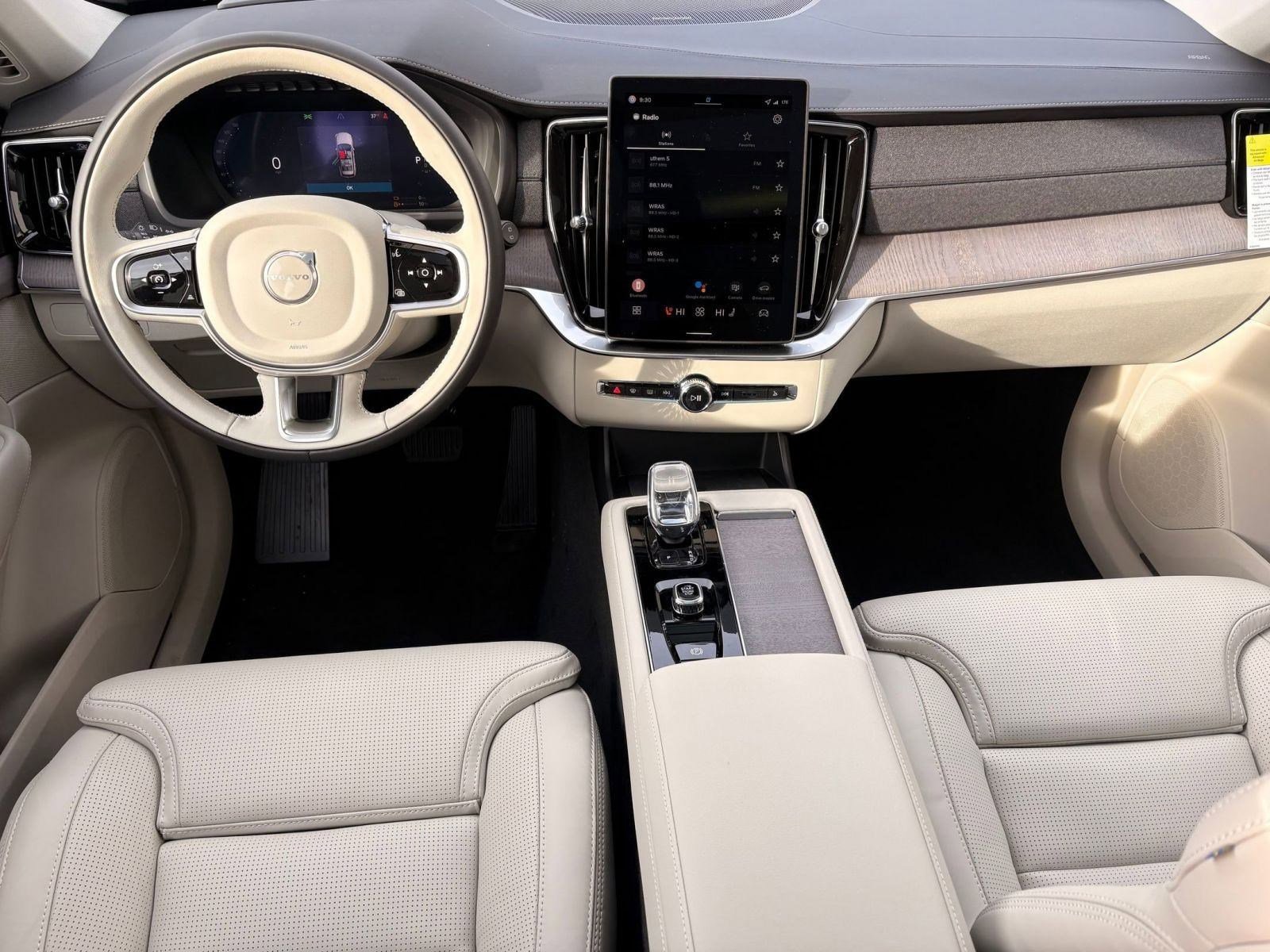 New 2026 Volvo XC90 T8 Ultra w/ Protection Package image 17