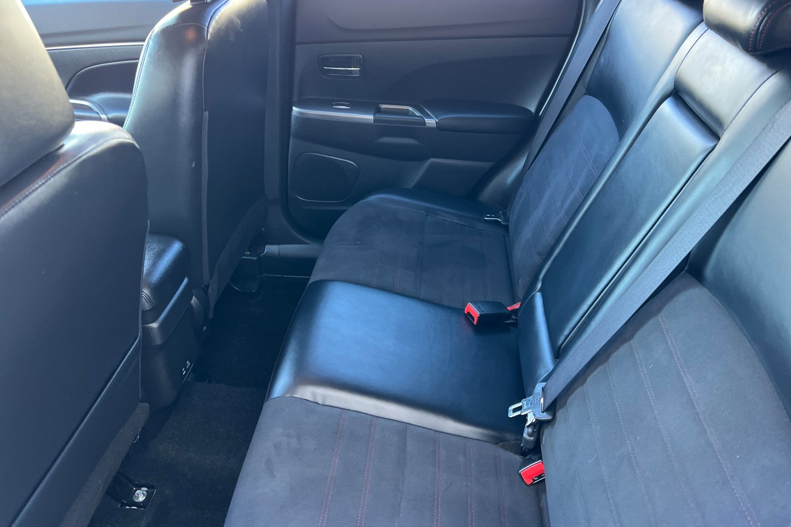 Used 2024 Mitsubishi Outlander Sport SE image 12