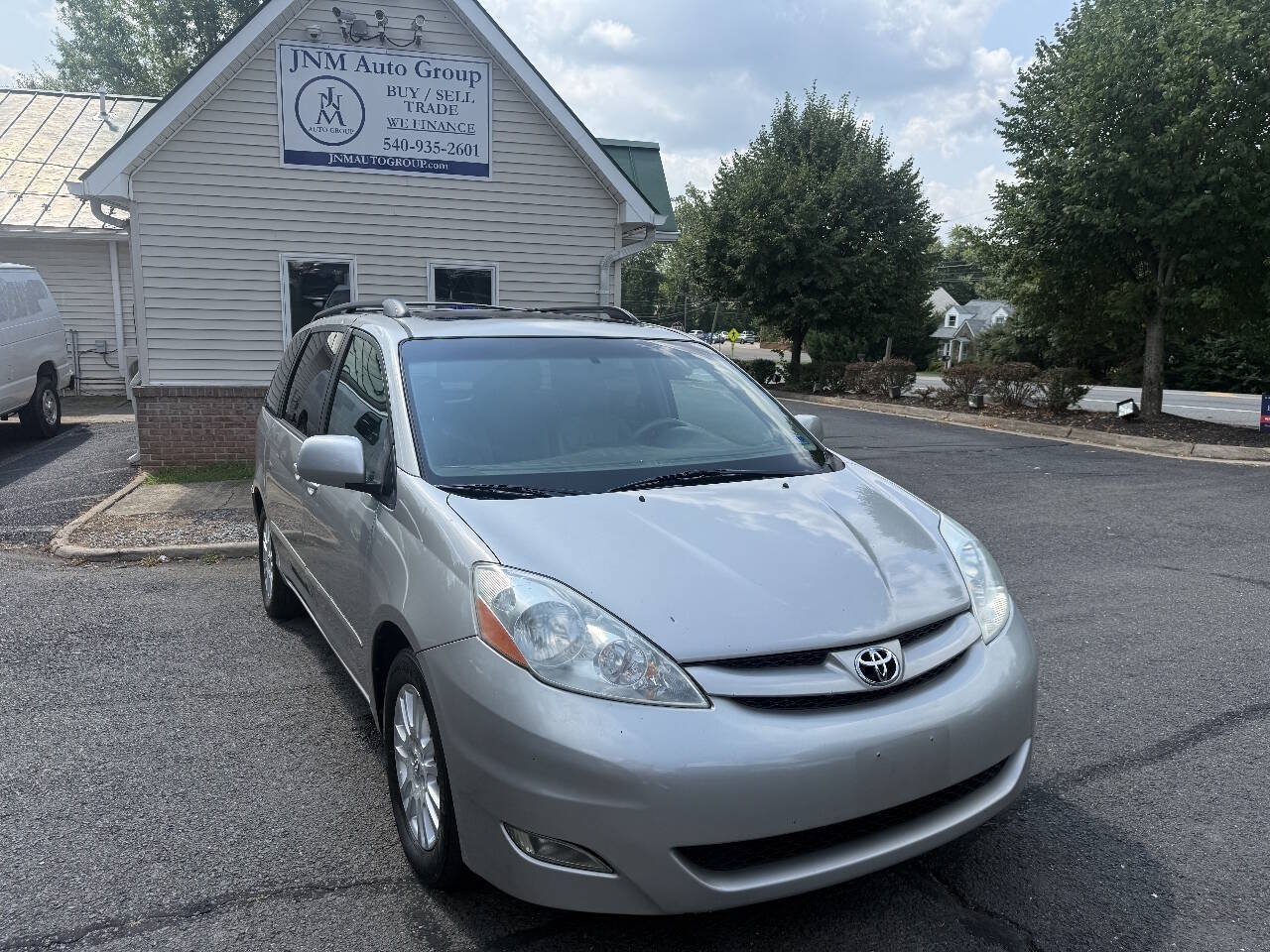 Used 2008 Toyota Sienna FWD image 1
