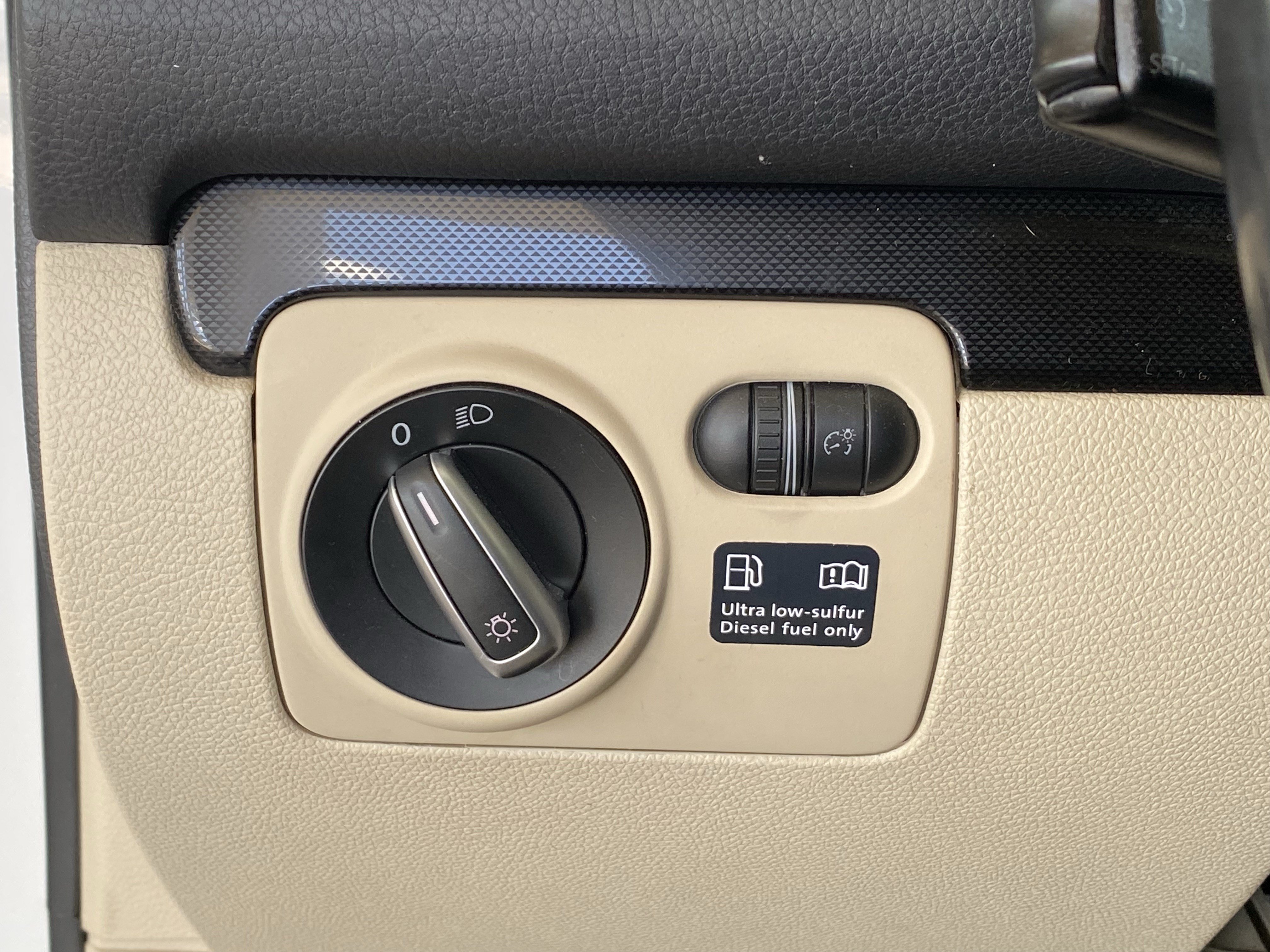 Used 2011 Volkswagen Jetta TDI FWD image 21