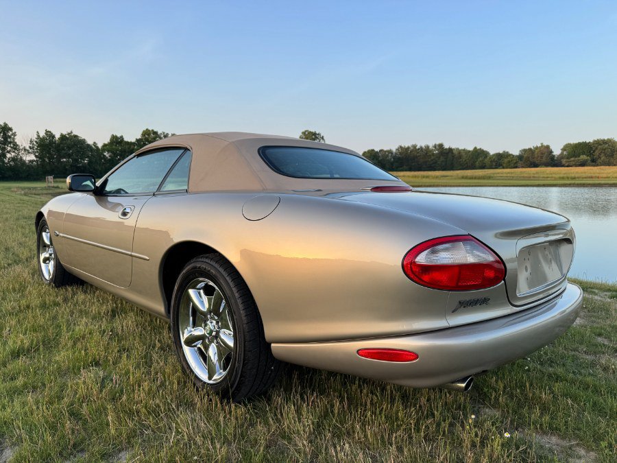 Used 1997 Jaguar XK8 Convertible RWD image 3