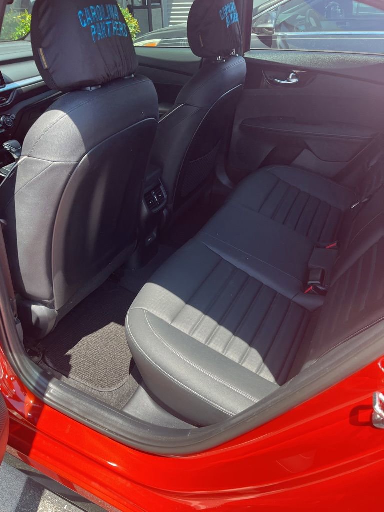Used 2022 Kia Forte GT-Line w/ GT-Line Premium Package FWD image 9