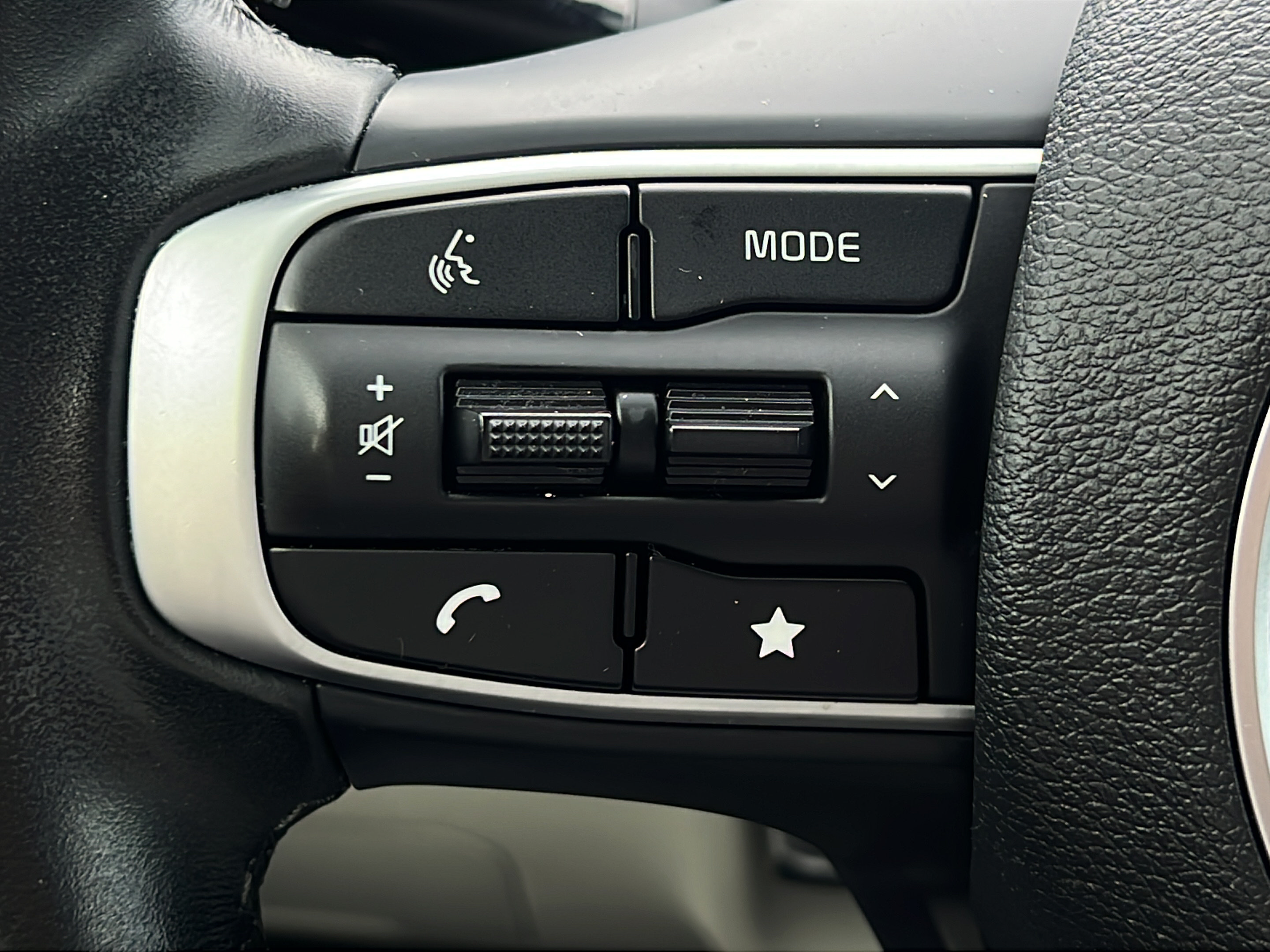 Certified 2023 Kia Sportage EX FWD image 19