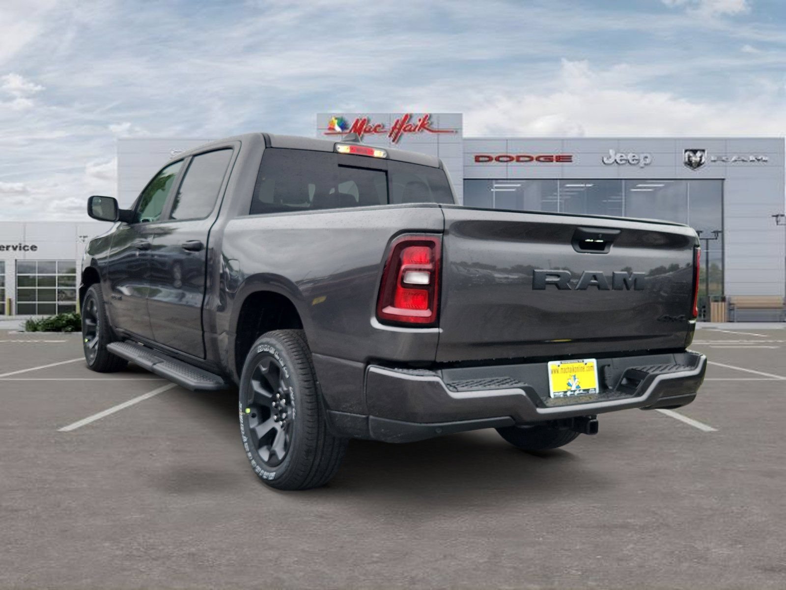New 2026 RAM 1500 Express AWD/4WD image 3