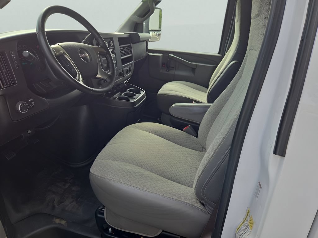 Used 2019 GMC Savana 3500 w/ Power Convenience Package RWD image 9