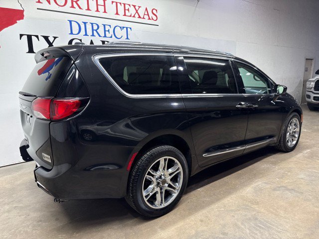 Used 2020 Chrysler Pacifica Touring-L FWD image 8