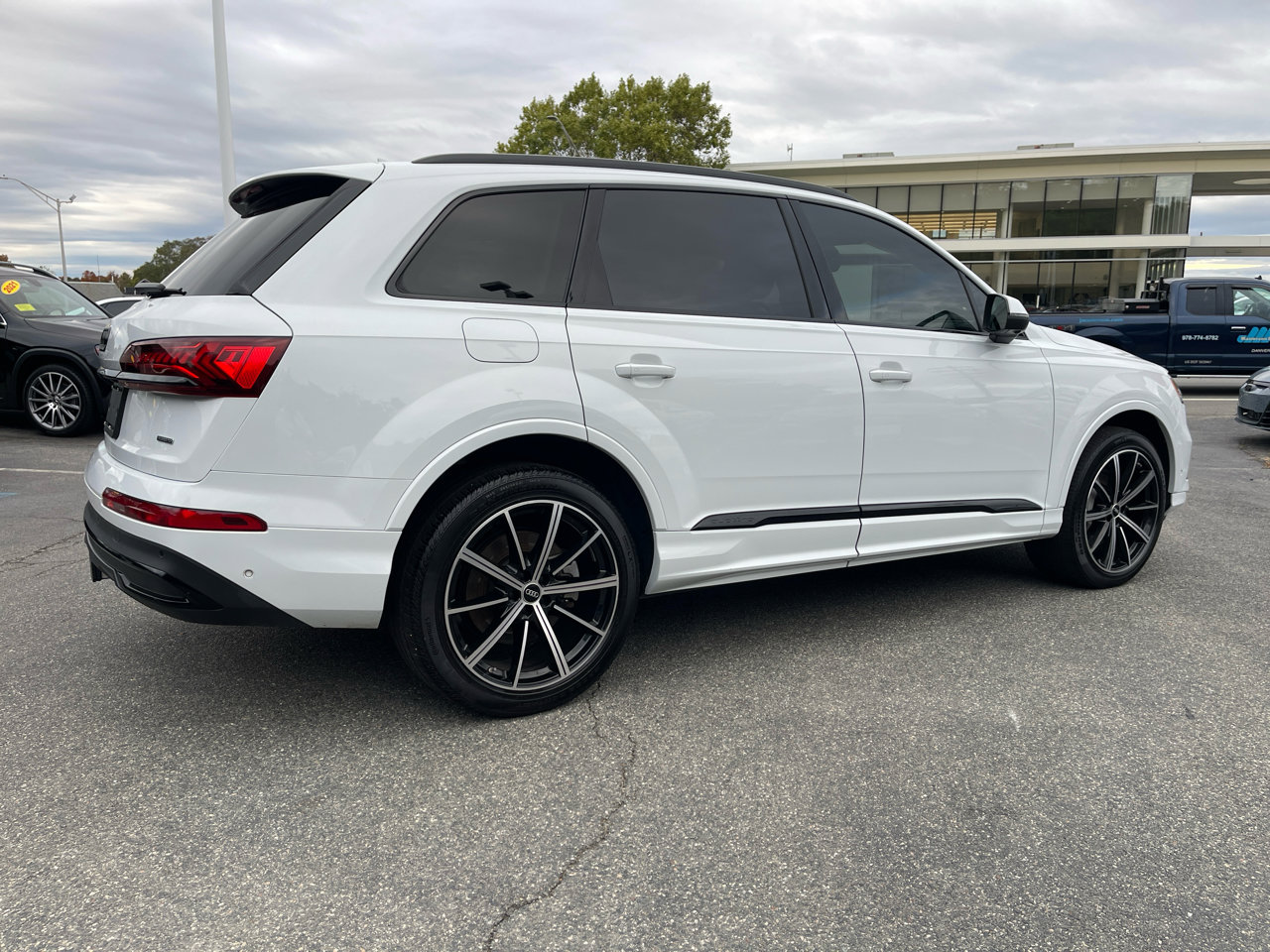 Used 2023 Audi Q7 3.0T Premium Plus image 12