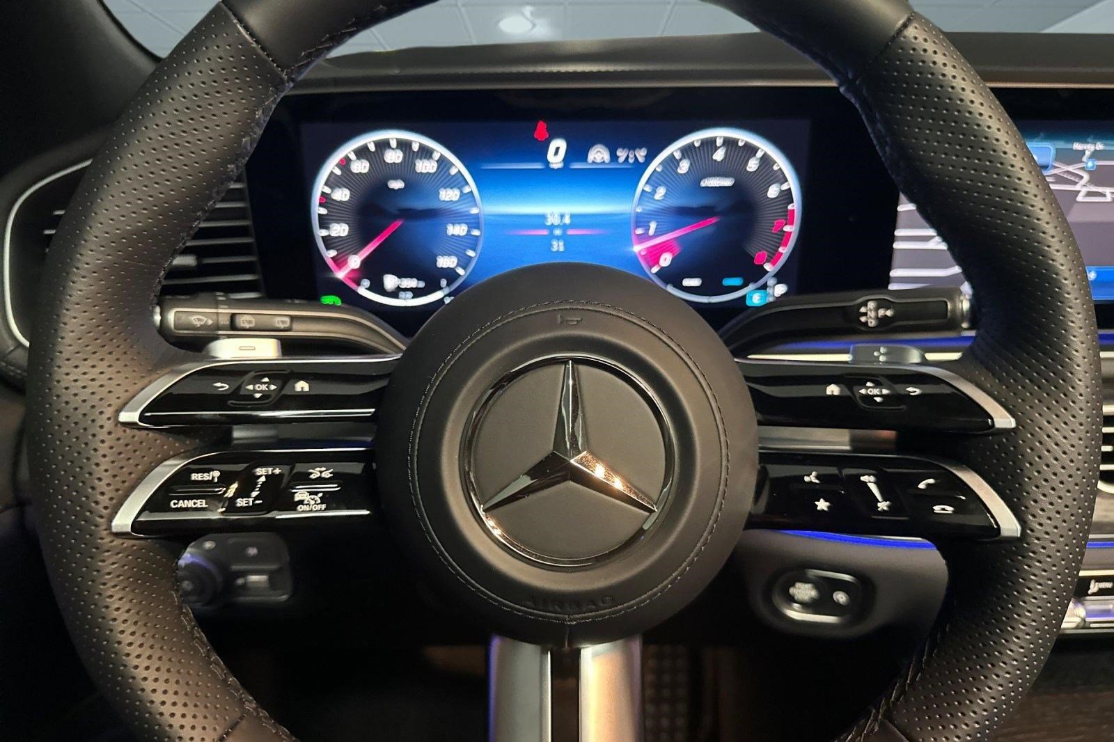 New 2025 Mercedes-Benz GLS 580 4MATIC image 14