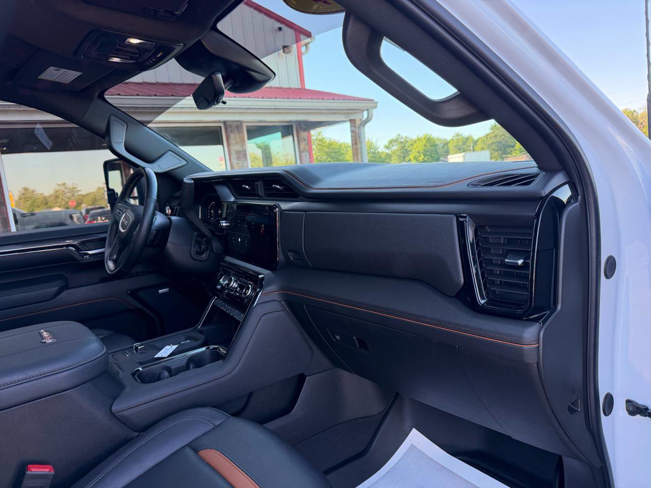Used 2024 GMC Sierra 2500 AT4 w/ AT4 Premium Plus Package AWD/4WD image 26