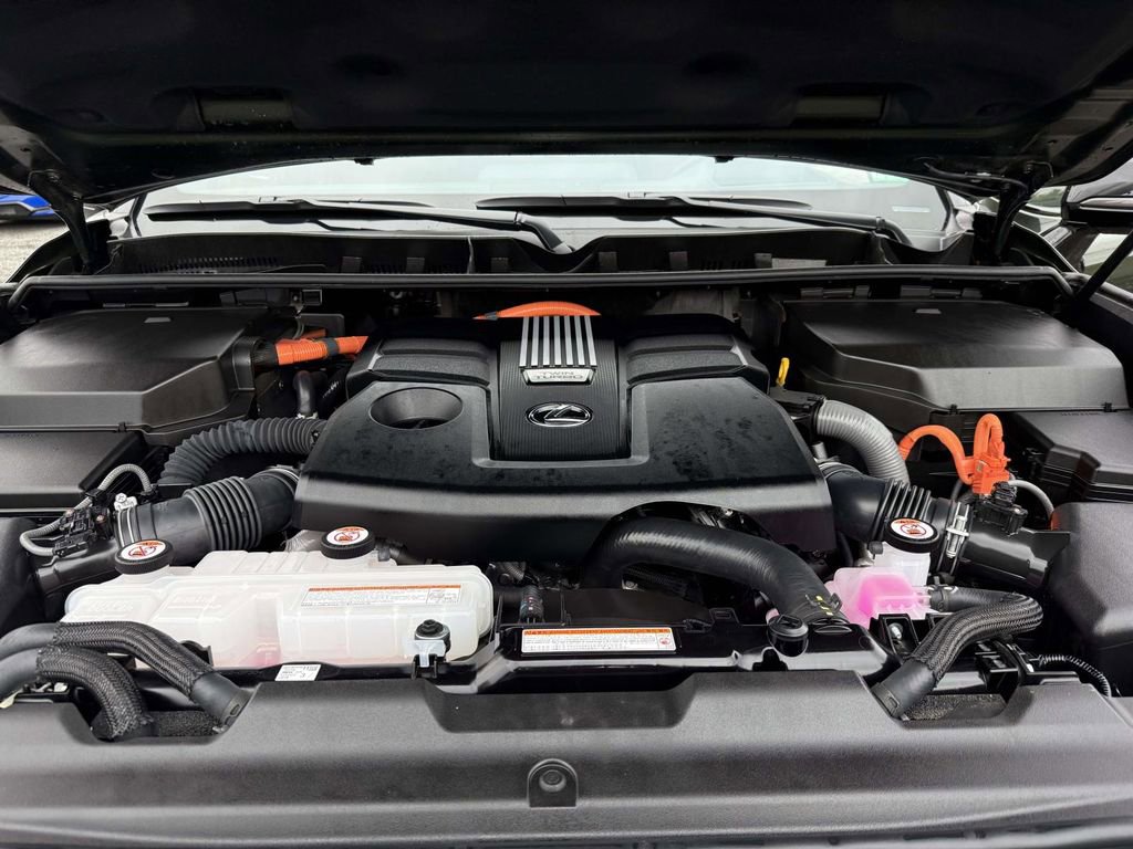 Used 2025 Lexus LX 700h Overtrail image 28