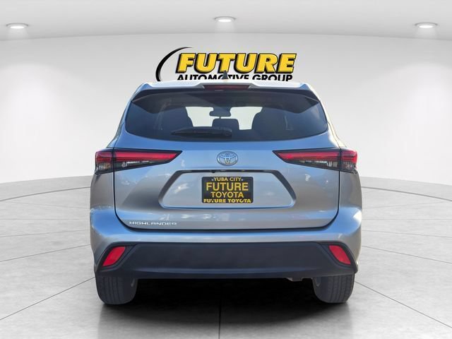 Used 2022 Toyota Highlander L FWD image 6
