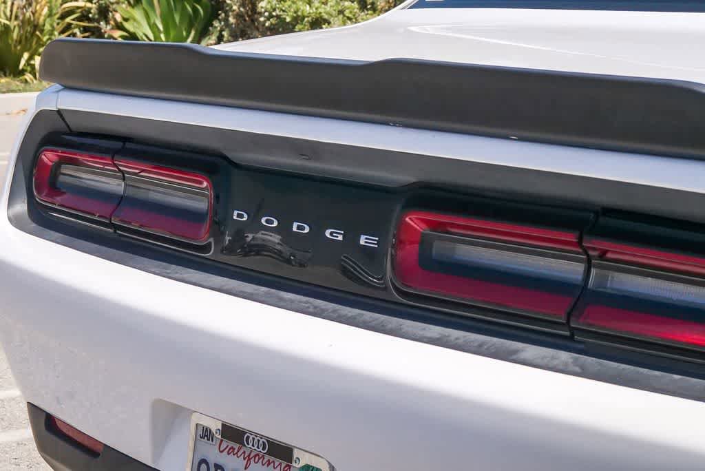 Used 2017 Dodge Challenger R/T RWD image 10