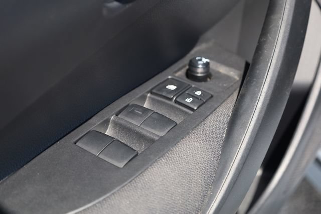 Used 2025 Toyota Corolla LE FWD image 15