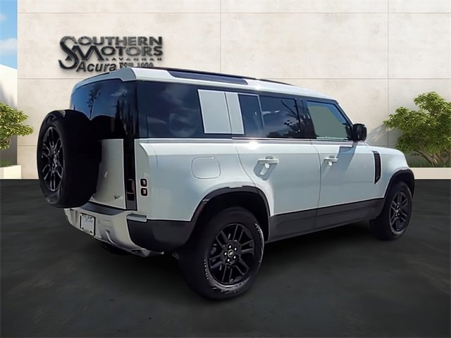 Used 2025 Land Rover Defender 110 S image 27
