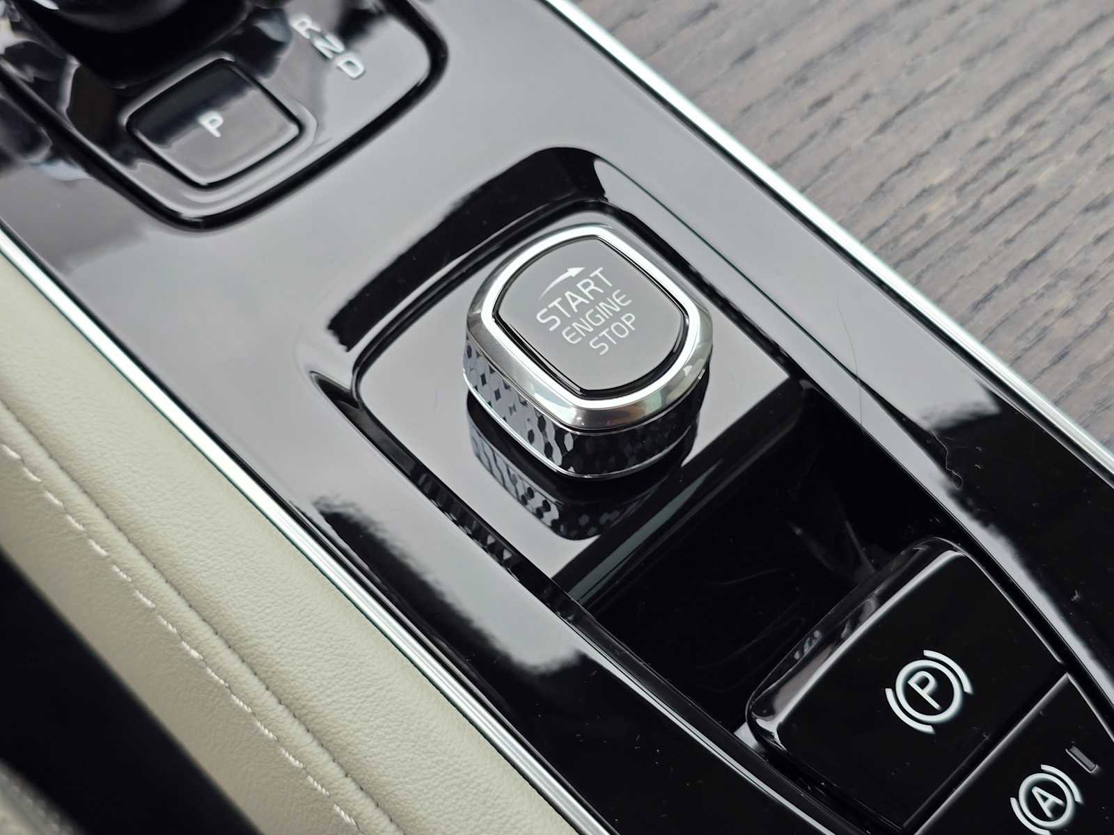 New 2026 Volvo XC90 T8 Ultra w/ Lounge Package image 33