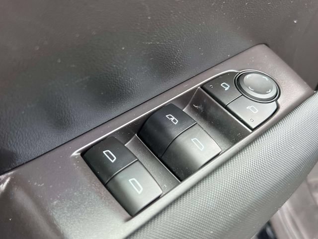 Used 2023 Chevrolet Colorado Z71 w/ Advanced Trailering Package AWD/4WD image 18