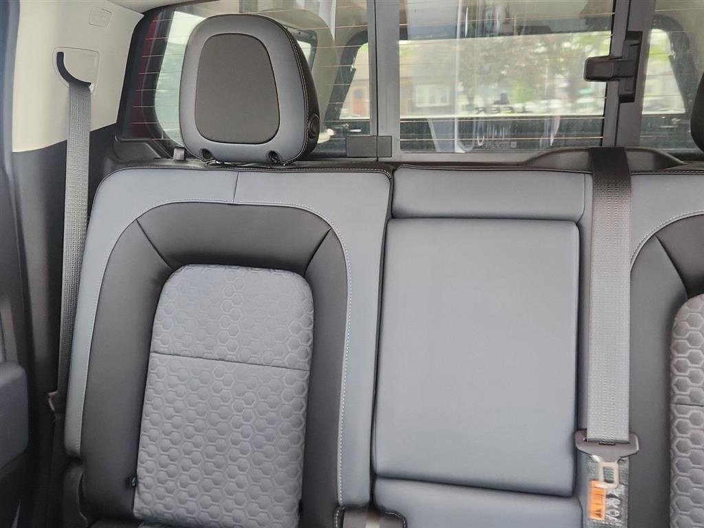 Used 2018 Chevrolet Colorado Z71 AWD/4WD image 21