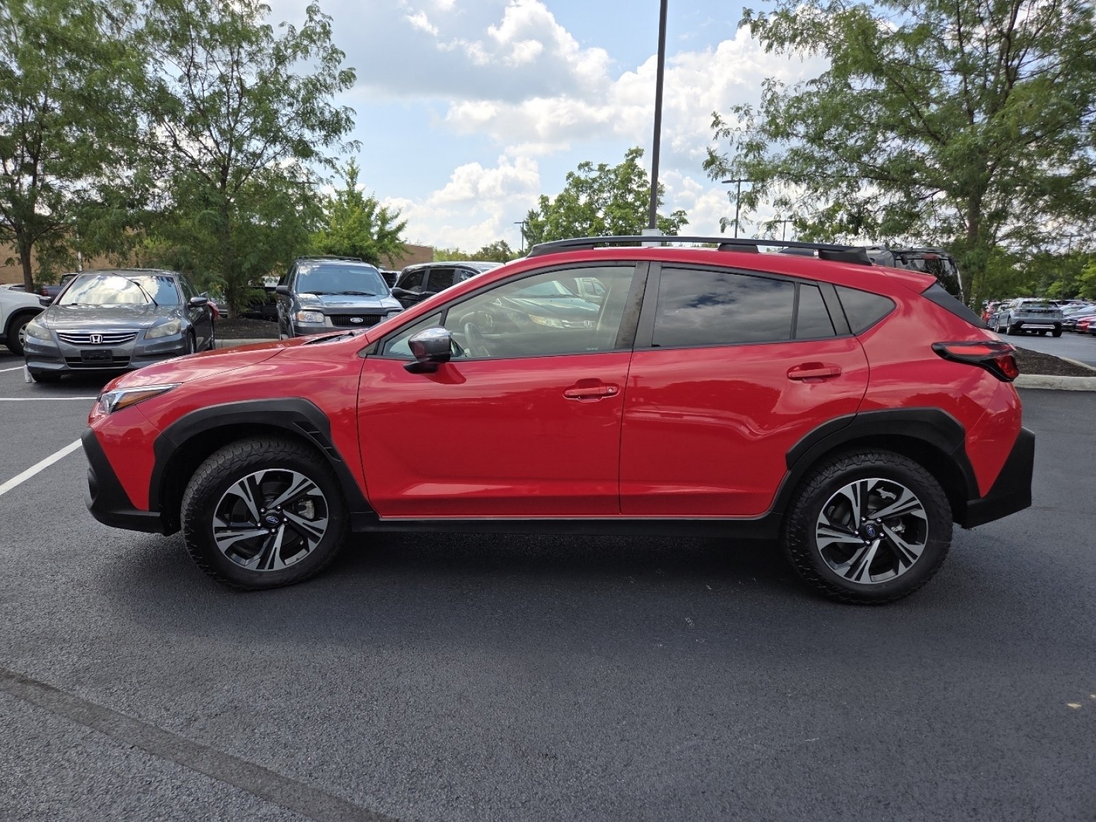 Used 2024 Subaru Crosstrek 2.0i Premium w/ Crosstrek Mirror Package AWD/4WD image 19