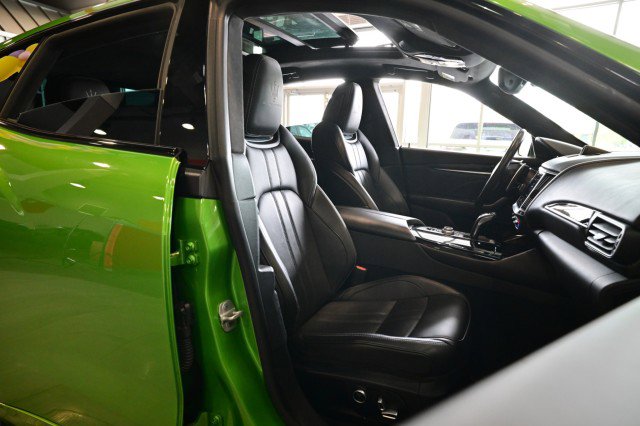 Used 2023 Maserati Levante Modena AWD/4WD image 31