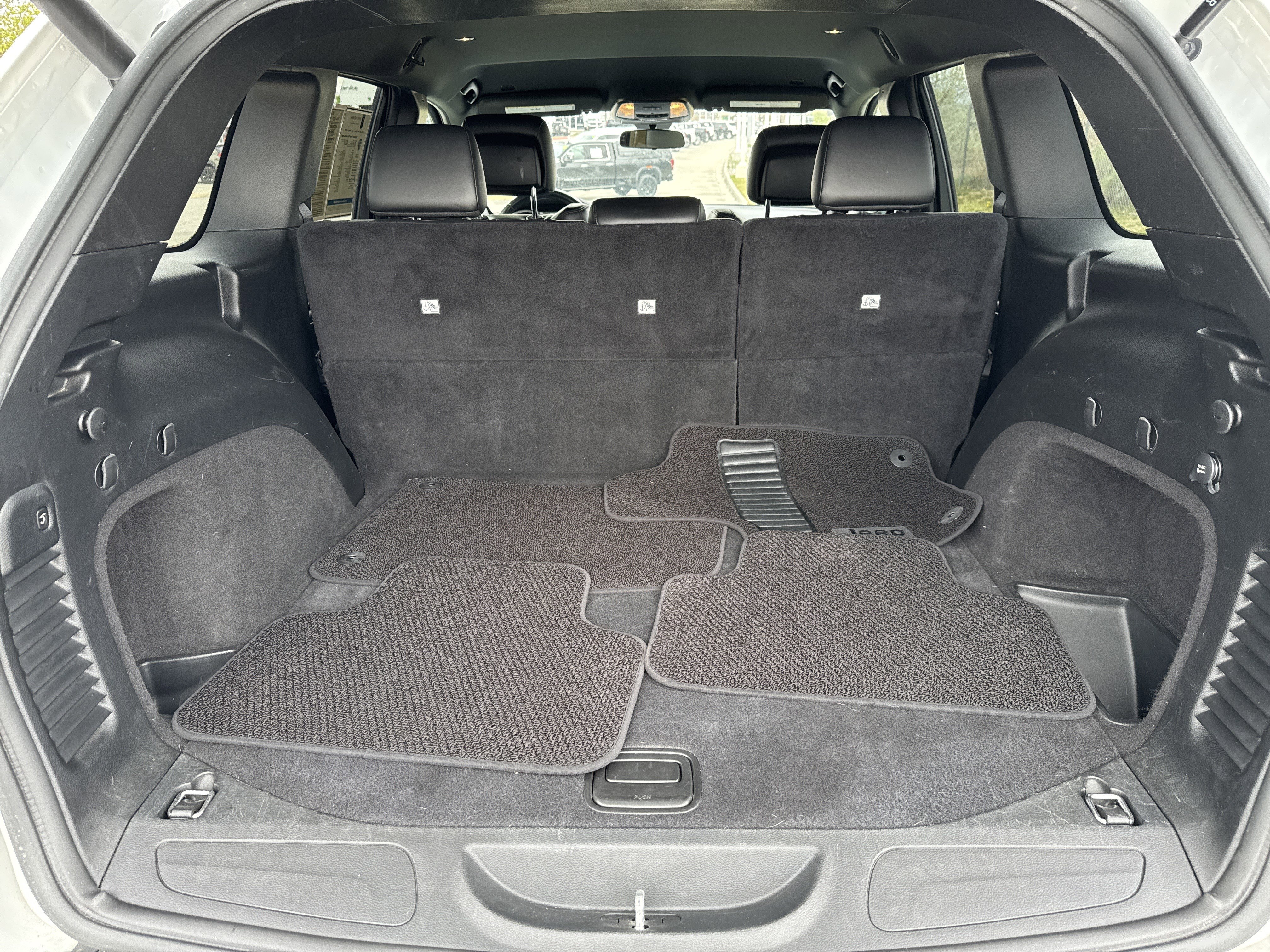 Used 2021 Jeep Grand Cherokee Laredo X image 24