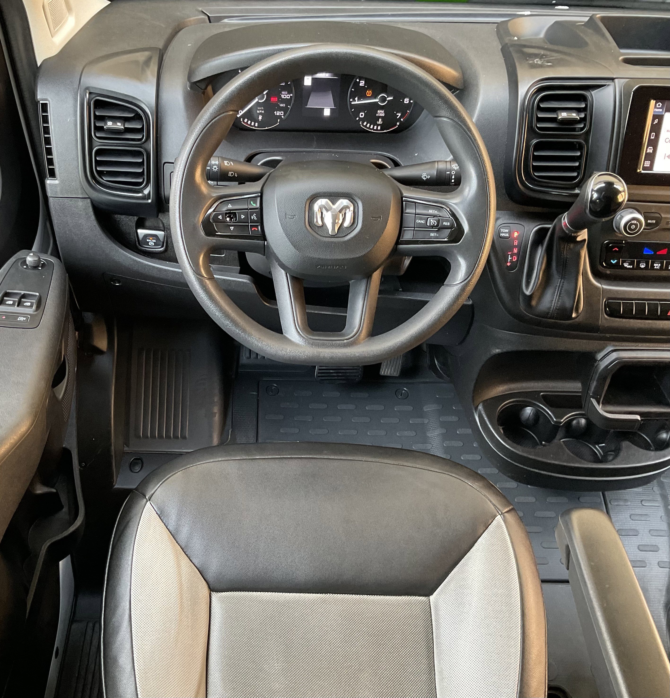 Used 2023 RAM ProMaster 2500 FWD image 18