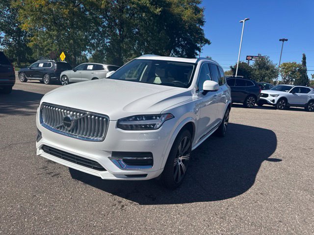 Used 2024 Volvo XC90 T8 Ultimate w/ Lounge Package